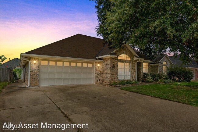 Building Photo - 4 br, 2 bath House - 5917 Clearview Circle