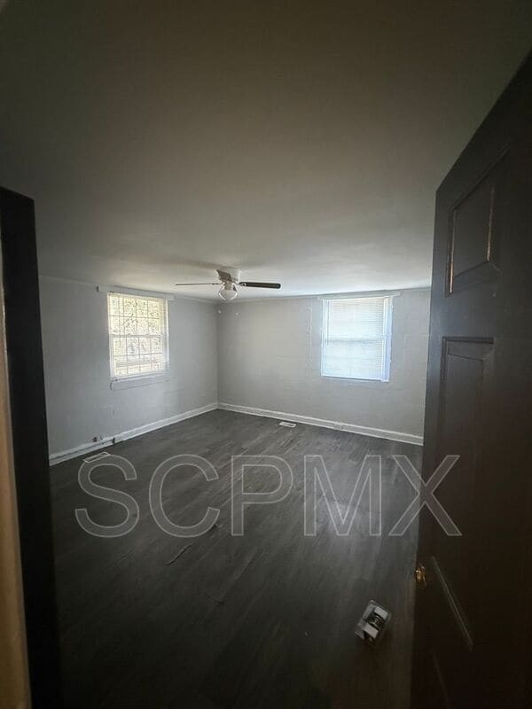 Building Photo - 2615 Kenhill Dr