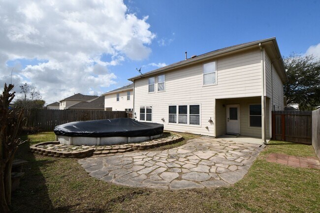 Building Photo - 5418 Cinnamon Lake Dr