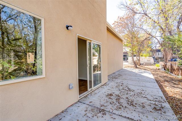 Building Photo - 818 E Cucharras St