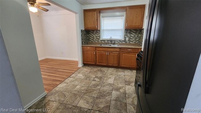 Building Photo - 49 E Fairmount Ave