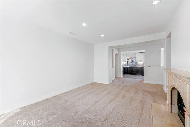 Building Photo - 14 Talmont