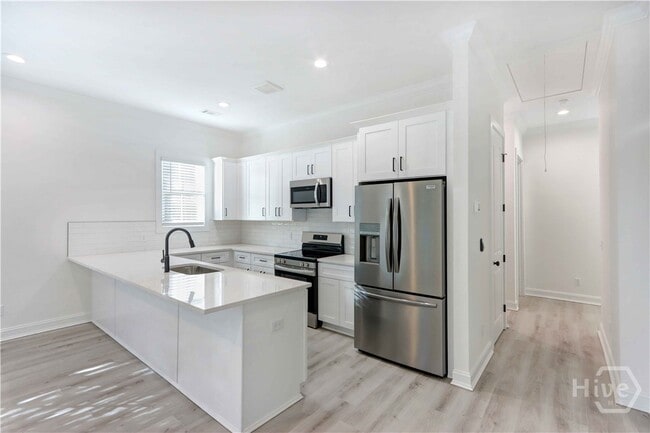 Building Photo - 222 W 39th St