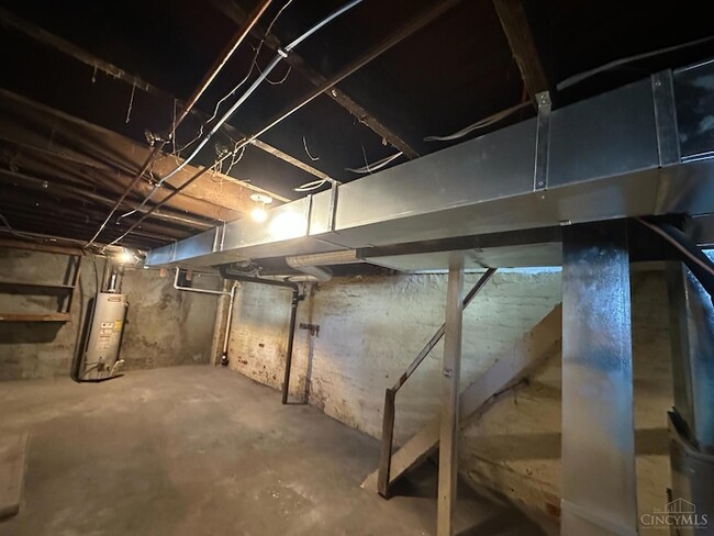 Building Photo - 504 Fairview Ave