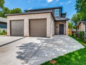 Building Photo - Gorgeous New Construction duplex for rent in Euless!
