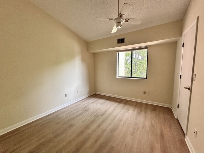 Building Photo - 103 Turtle Creek Rd