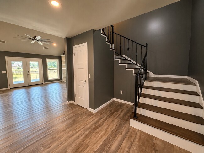 Building Photo - 40049 Back Nine Dr