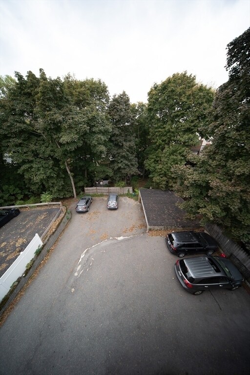 Building Photo - 208 Rawson Rd