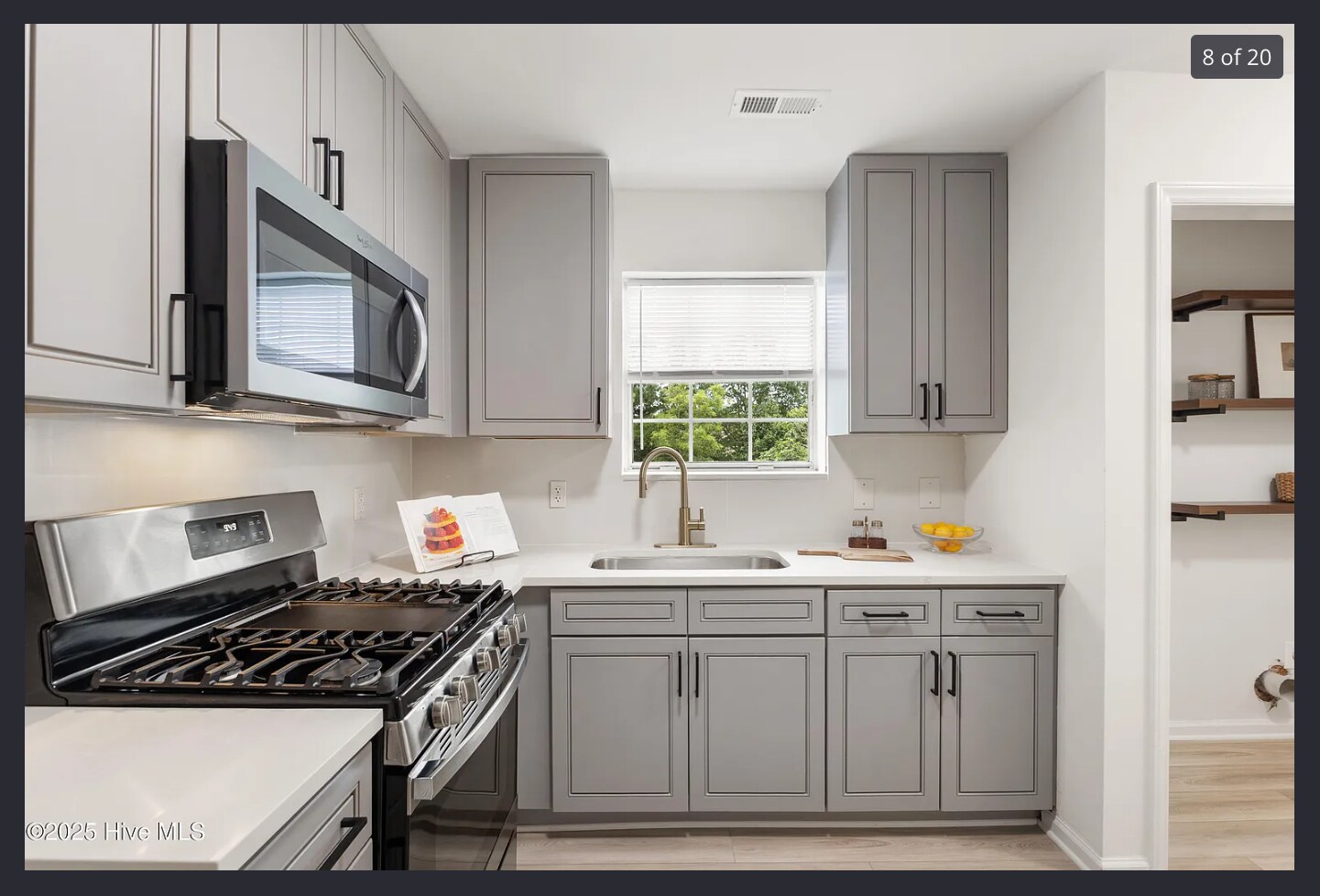 Building Photo - Room in House on Country Ln