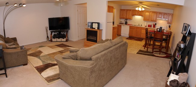 Primary Photo - Cedarwood Townhouses