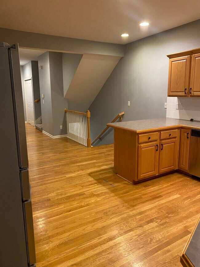 Building Photo - 246 N Ferrel St