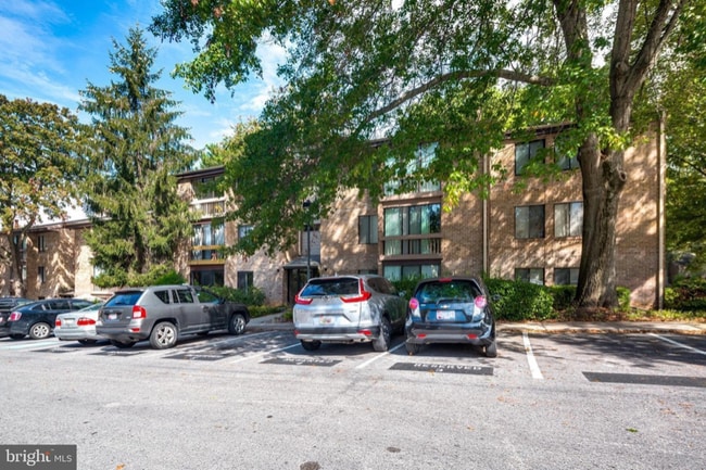 Building Photo - 10564 Twin Rivers Rd