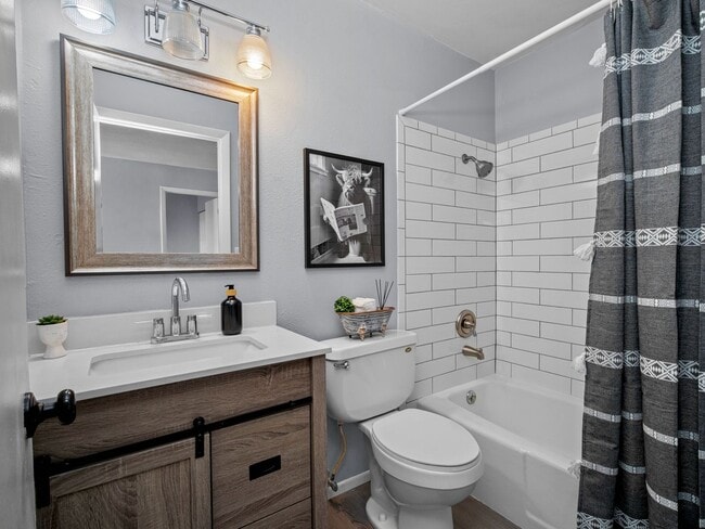 Building Photo - For Rent – Beautiful 4 Bedroom Home in Pal...