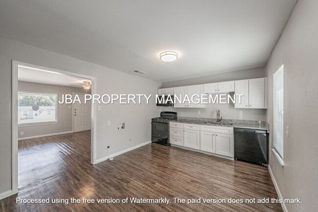 Building Photo - 5433 Houghton Ave