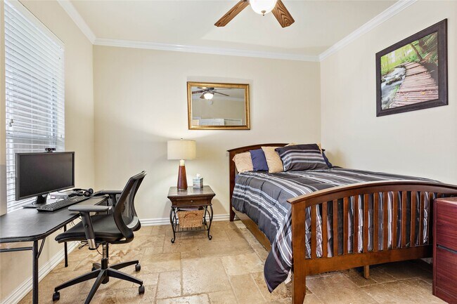 Building Photo - 15 Crocus Petal St