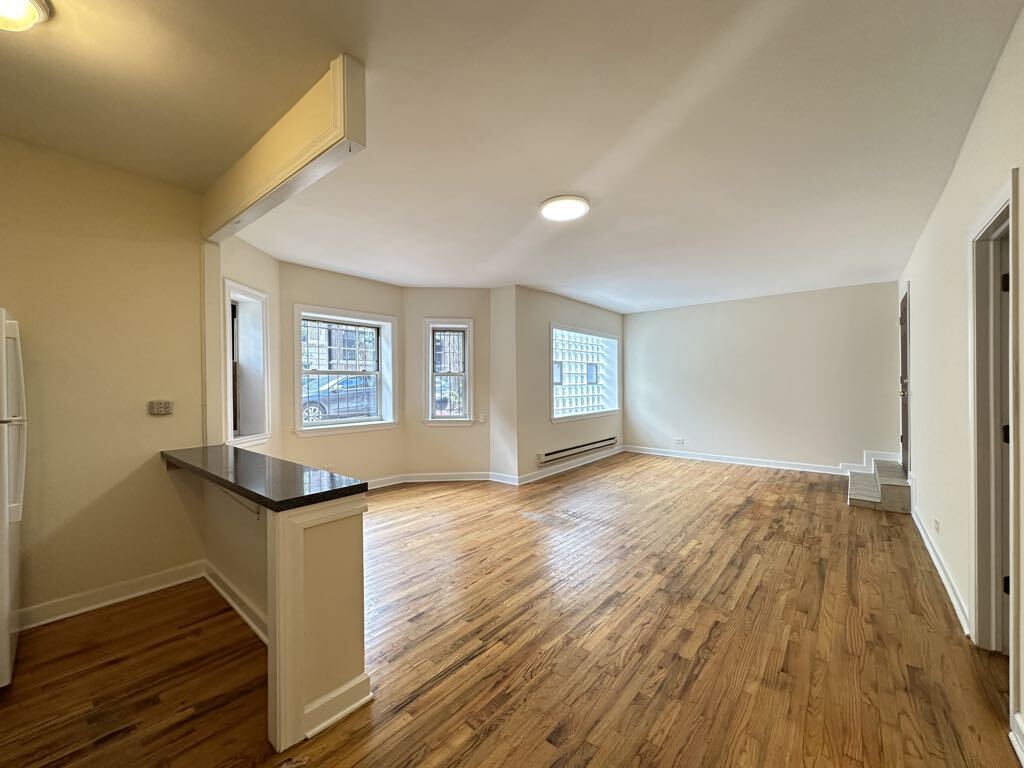 Building Photo - 503 W Aldine Ave