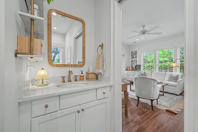 Building Photo - 172 Wando Reach Ct