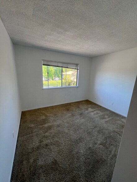 Building Photo - 4722 Greenholme Dr