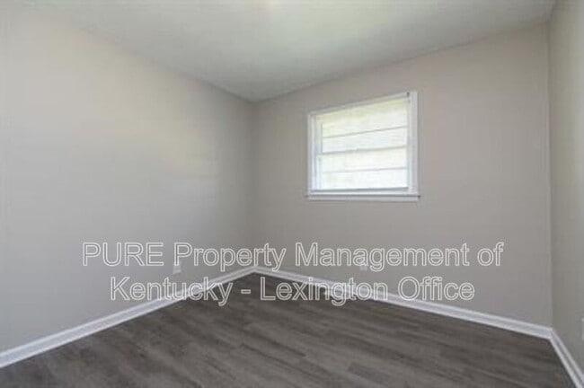 Building Photo - 2483 Thornberry Ct