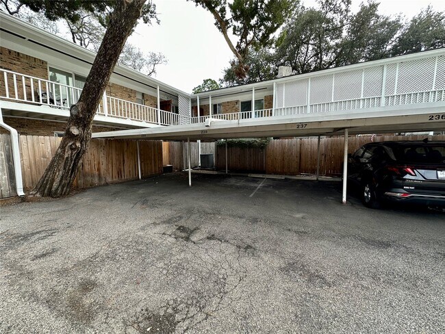 Building Photo - 4040 San Felipe St