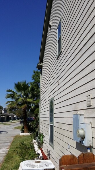 Building Photo - 2110 village crossing trail