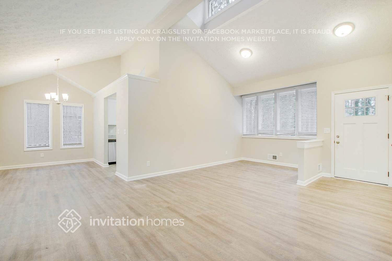 Building Photo - 232 Rustic Ridge Dr NE