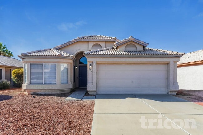 Building Photo - 9215 W Sandra Terrace