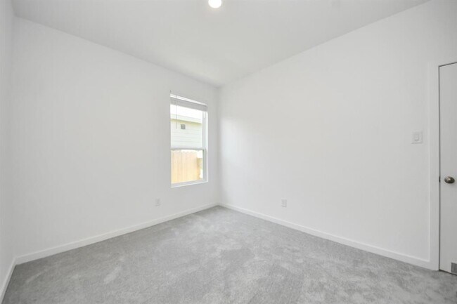Building Photo - 10650 Ellerston Rd