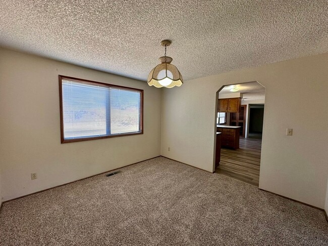 Building Photo - 970 S 55th Pl