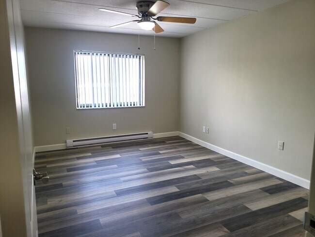 Building Photo - 576 Washington St