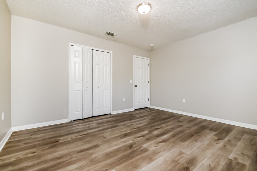 Building Photo - 10415 Opus Dr
