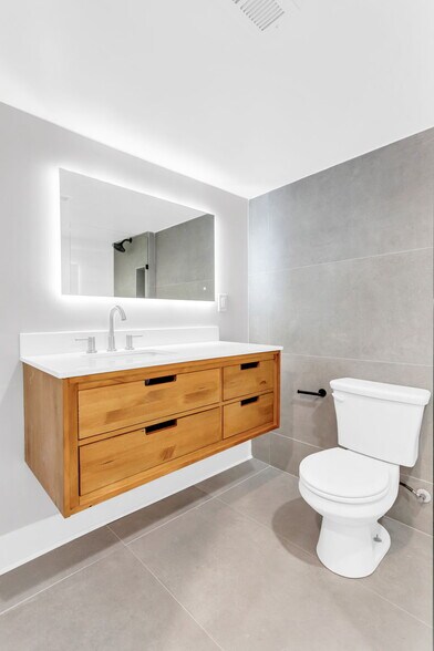 Bathrrom - 1050 Tilden St NW