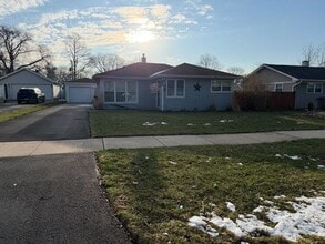 Building Photo - 2802 Dove St