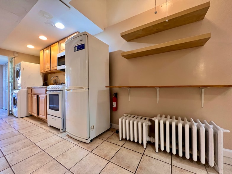 Building Photo - 1730 Lang Pl NE