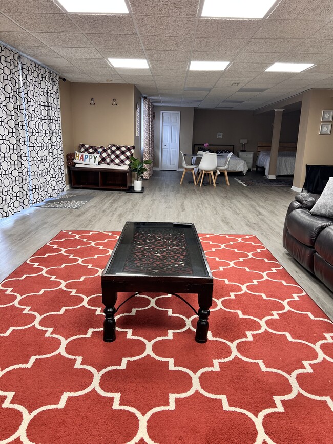 Building Photo - 50145 Tottenham Ct