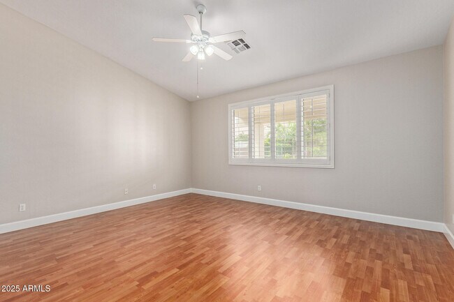 Building Photo - 9366 E Celtic Dr
