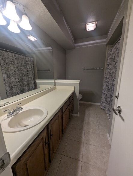 Bathroom 2 - 14429 N Pennsylvania Ave