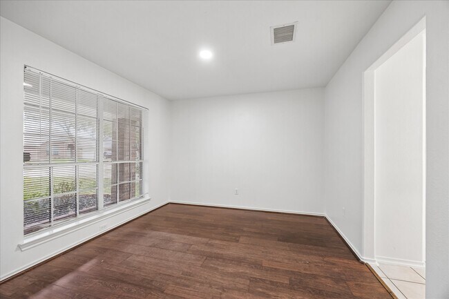 Building Photo - 5606 Cozy Terrace Ln