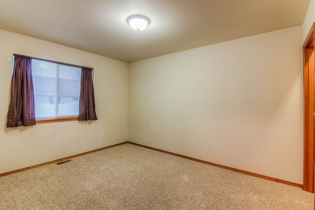 Building Photo - 1007 S 91st Ave
