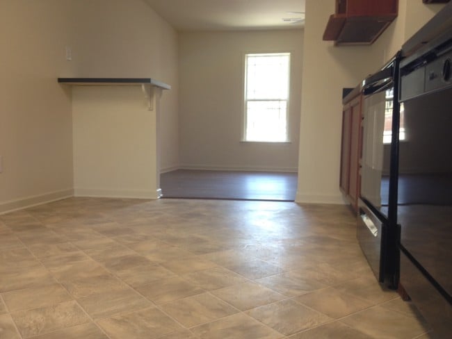 Kitchen - The Villas At State Street