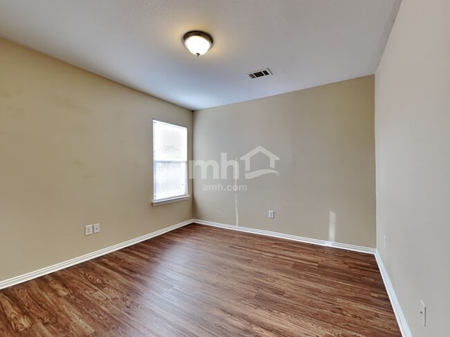 Building Photo - 11932 Brown Fox Dr