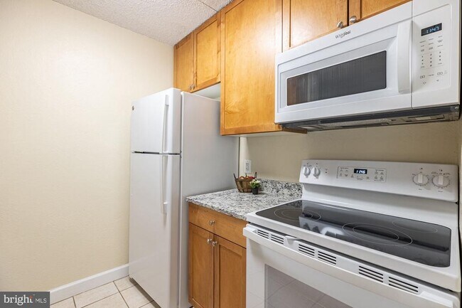 Building Photo - 75 S Reynolds St