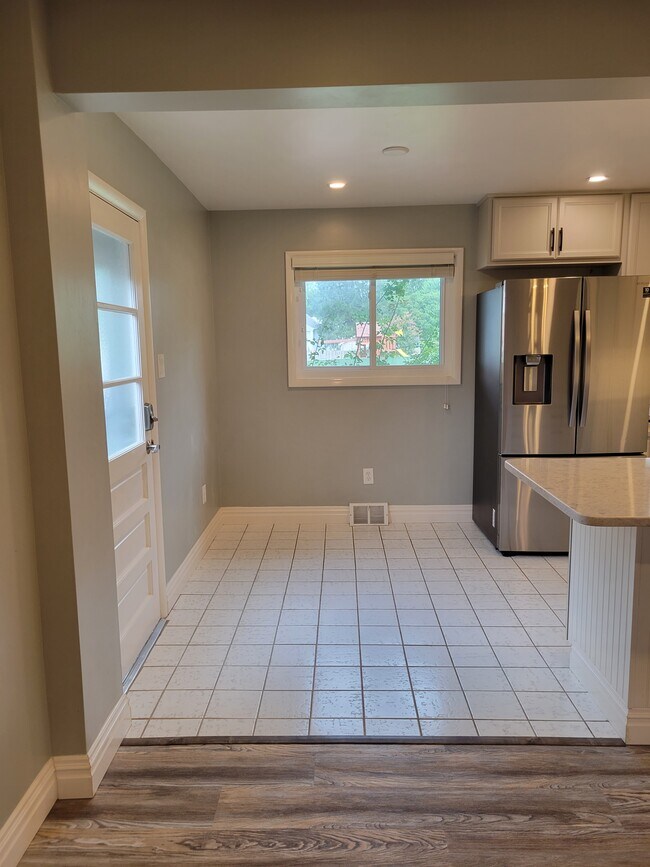 Building Photo - 1107 N Pegram St