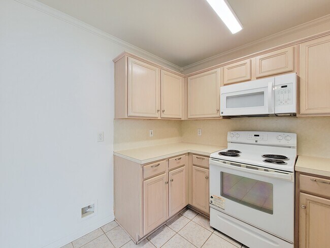 Building Photo - 11810 Rolling Stream Dr