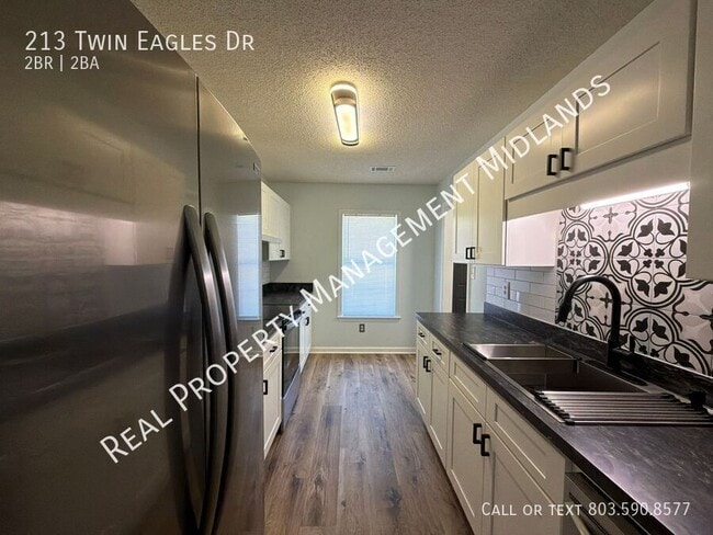 Building Photo - 213 Twin Eagles Dr