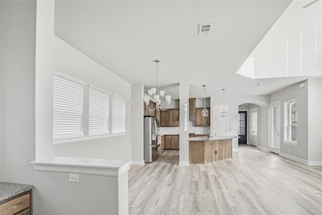 Building Photo - 1621 Rose Willow Wy