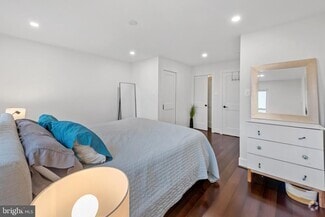 Building Photo - 3921 Roland Ave