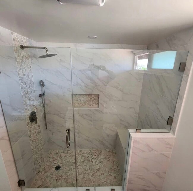 Building Photo - 6227 Lake Apopka Pl