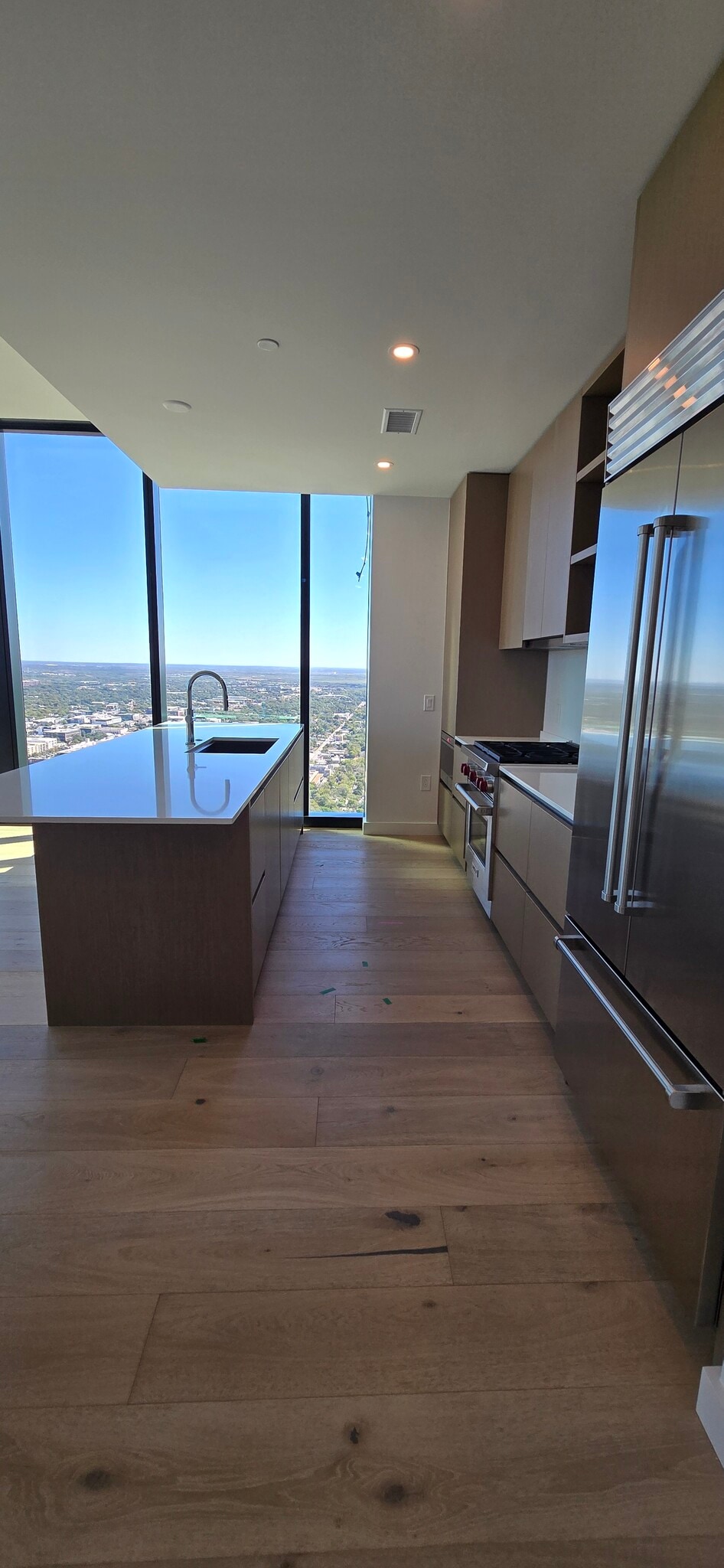 Building Photo - 610 Davis St