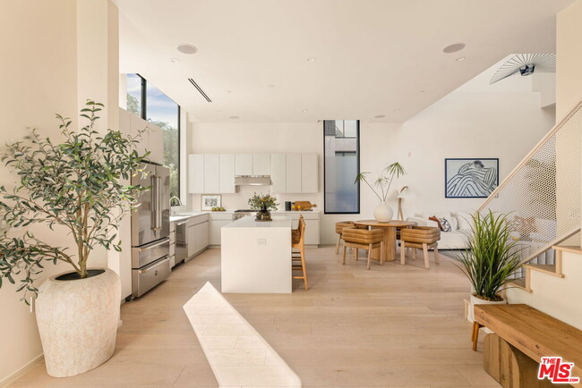 Building Photo - 4118 Wade St